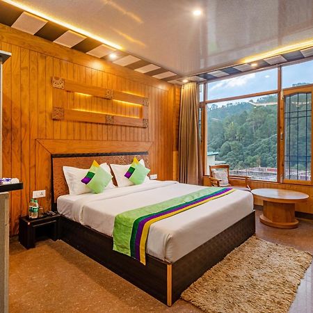 Отель Treebo Srishti Vaikunth With Mountain View Шимла Экстерьер фото